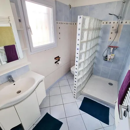 Villa Ocre Et Bleue A Yourhosthelper Hyeres