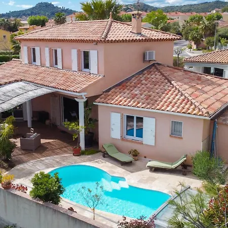 Villa Ocre Et Bleue A Yourhosthelper Hyères